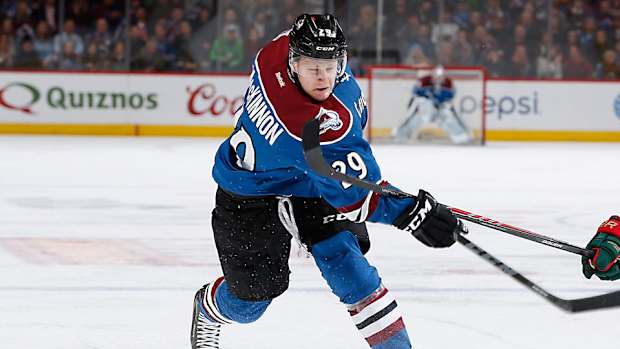 Nathan-MacKinnon-Doug-Pensinger.jpg